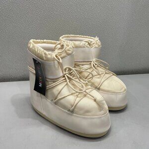 NEW MOON BOOT Icon Cream Snow Boot Unisex